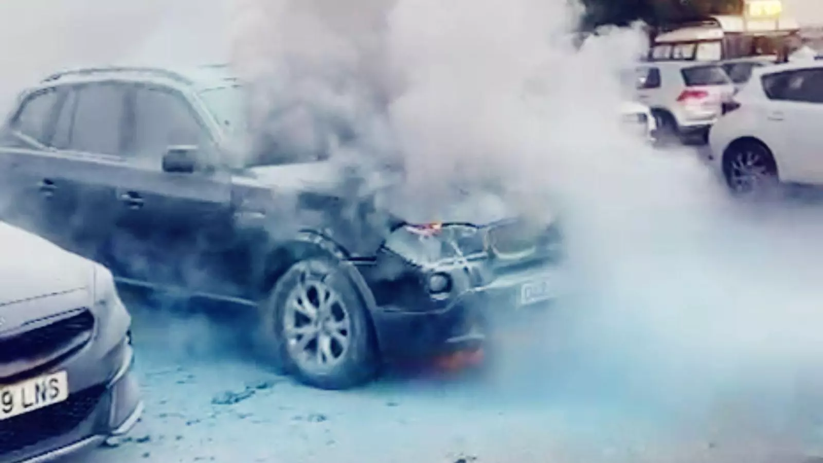 Incendio de vehículo en Puerto Sherry: Importancia de la prevención y uso del extintor en coches
