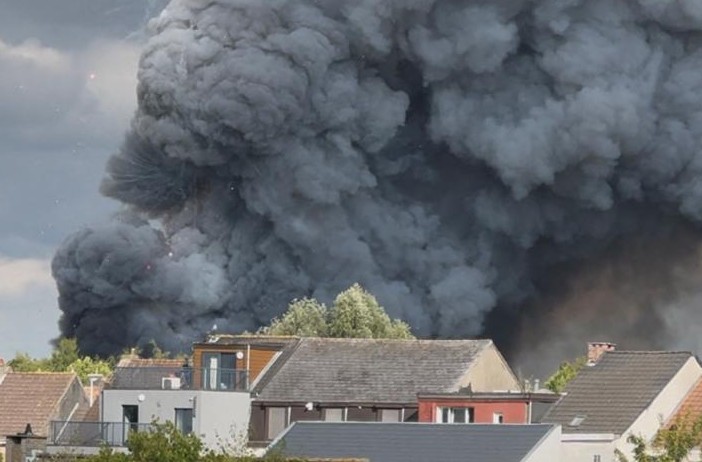 Ni el fuego frenó a Tomorrowland: celebró su edición 2025 sin escenario principal