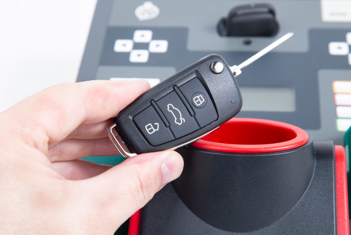 Como hacer copia de llave de coche sin llave​