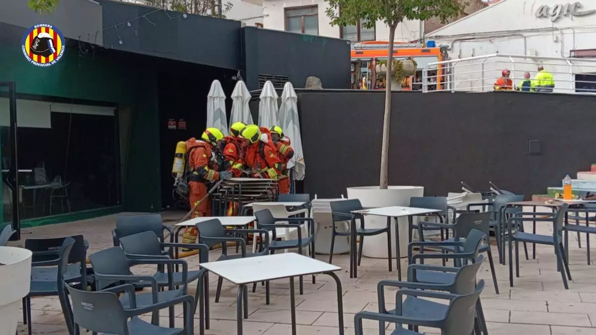 Incendio en conocido restaurante de Ontinyent: El fuego obliga a intervenir a los servicios de emergencia
