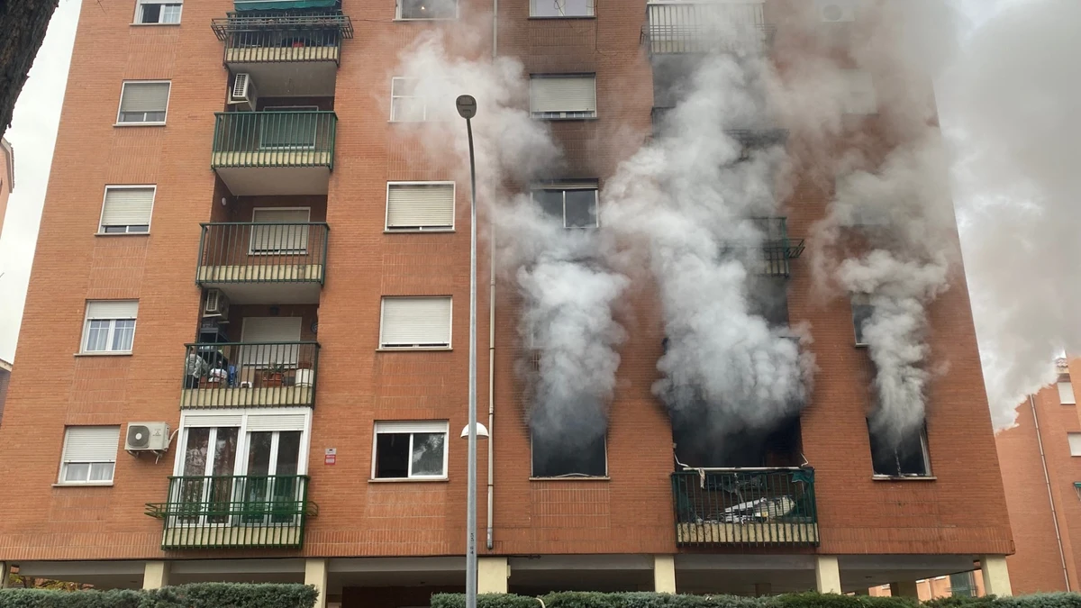 Explosión de gas en Toledo provoca un incendio con varios heridos y un amplio despliegue de emergencias. Desarrollo del incendio y primeras acciones