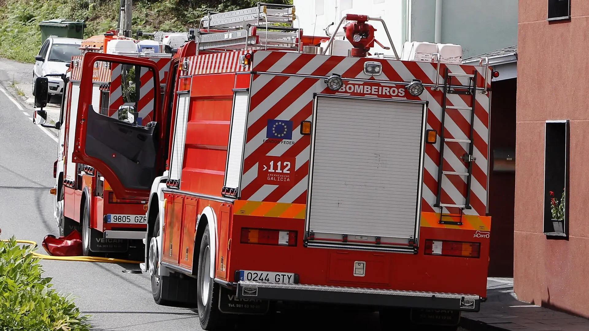 Incendio en Celeiro arrasa la cocina de una vivienda tras quedar una sartén al fuego. Un descuido doméstico provoca un incendio